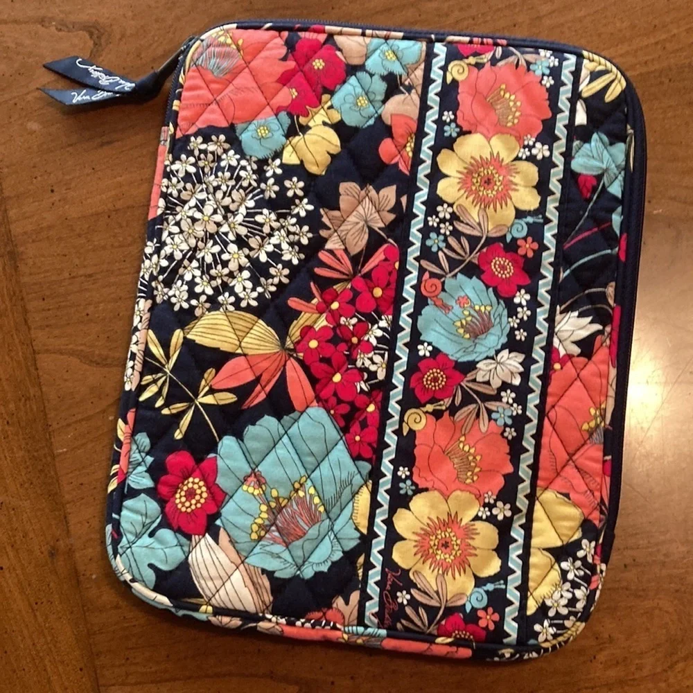 VERA BRADLEY Tablet Case - 10” x 8”